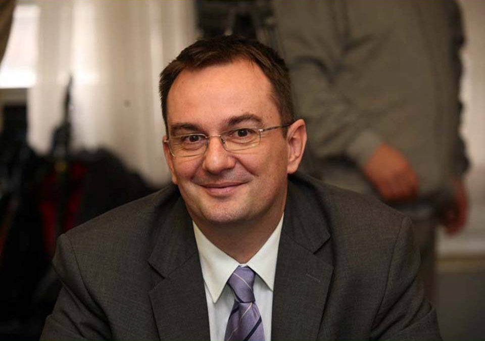 NOVA &Scaron;KOLA, STARO MJESTO, NOVE DVOJBE